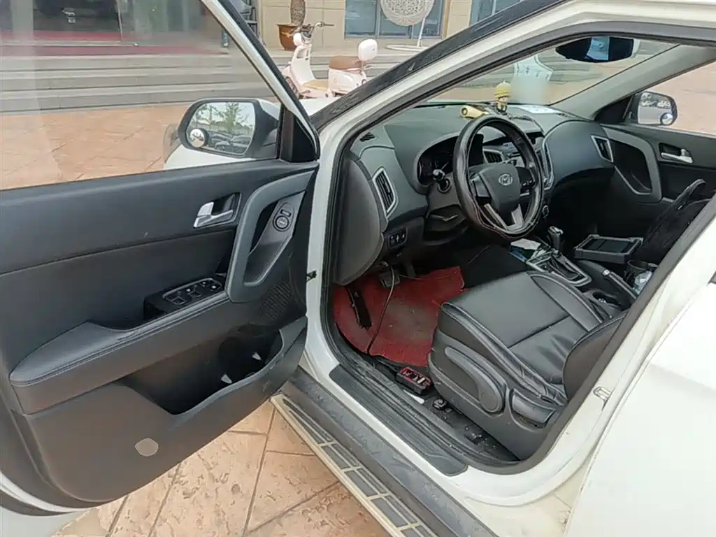 Hyundai ix25 2015 — фото 16