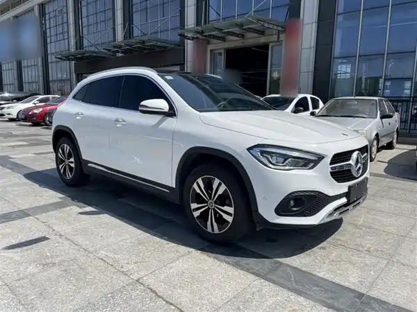 Mercedes-Benz GLA 2020