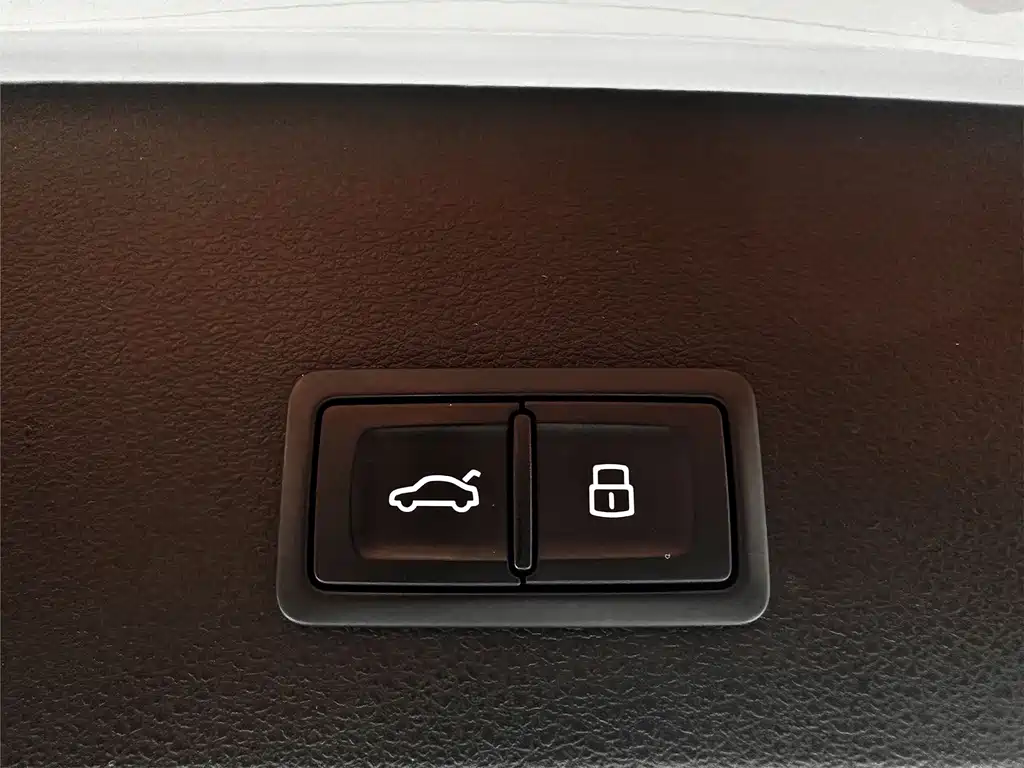 Audi Q2L 2022 — фото 19