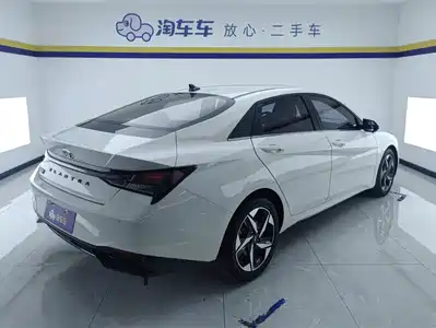 Hyundai Elantra 2023