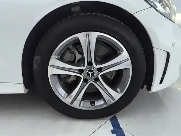 Mercedes-Benz C-Class 2019