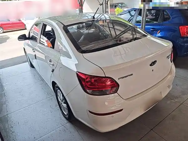 Kia Pegas 2017
