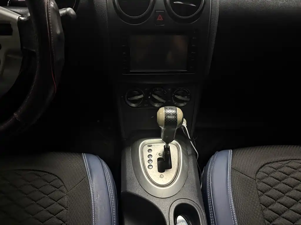 Nissan Qashqai 2015 — фото 11