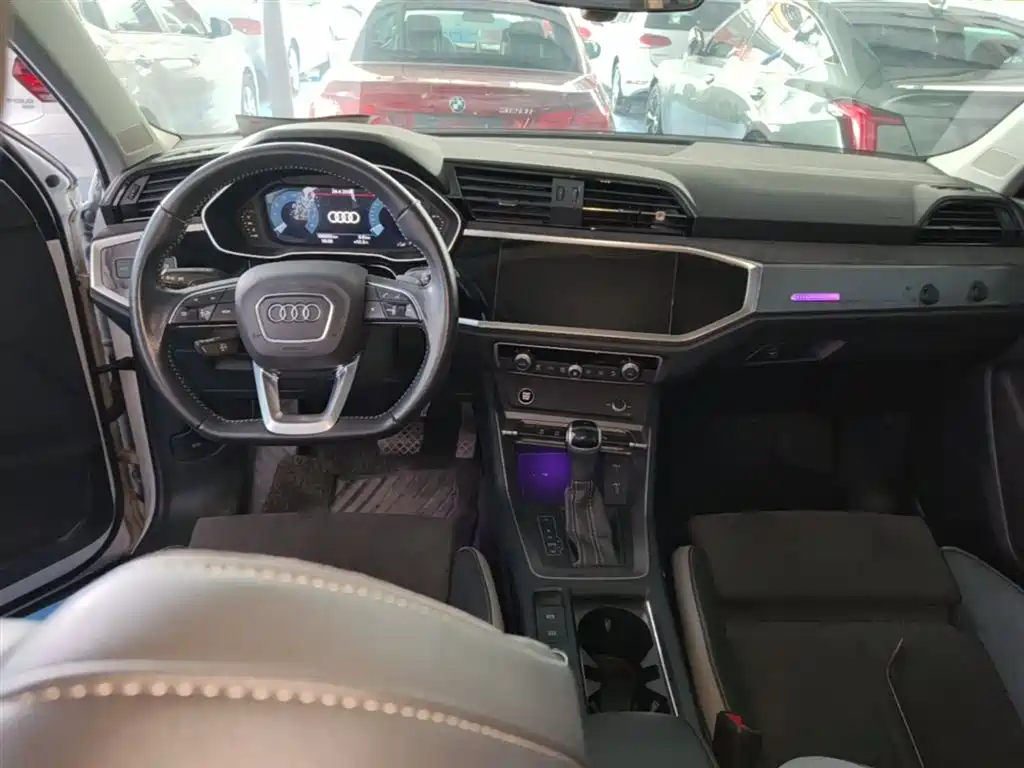 Audi Q3 2021 — фото 10