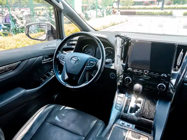 Toyota Vellfire 2020