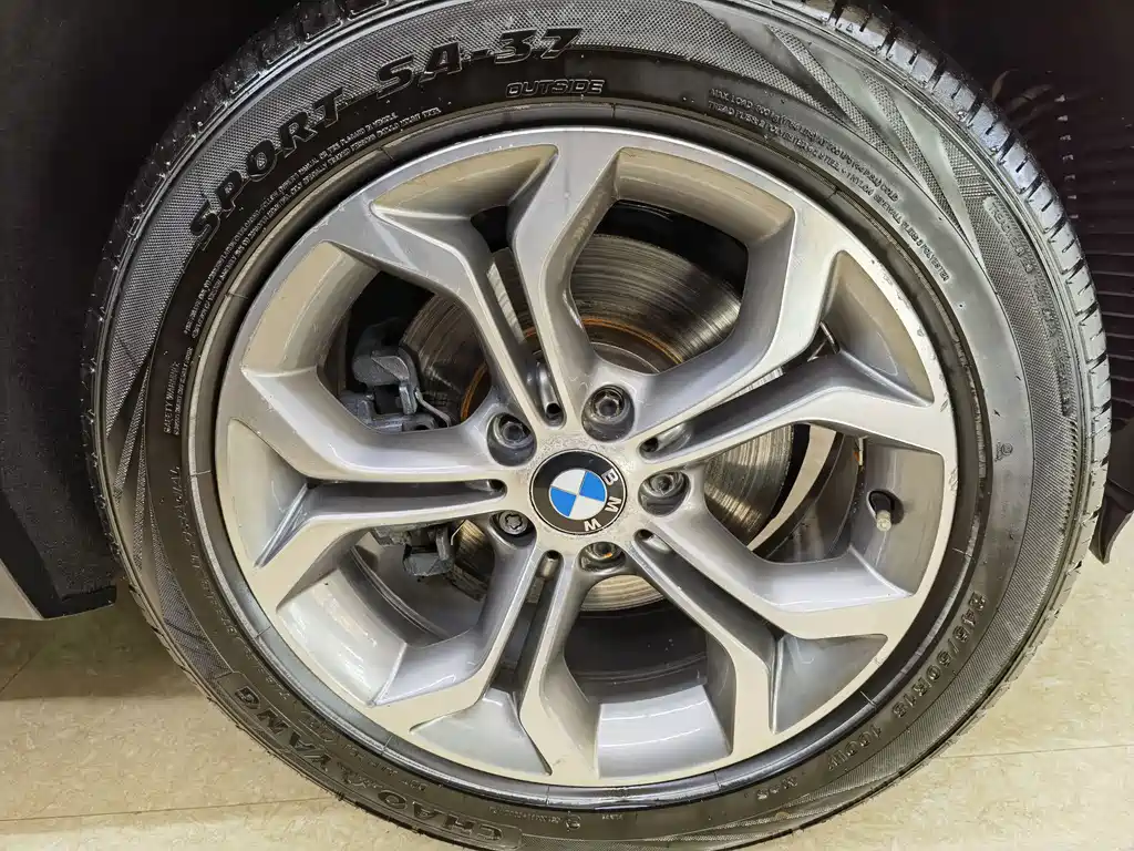 BMW X4 2015 — фото 9