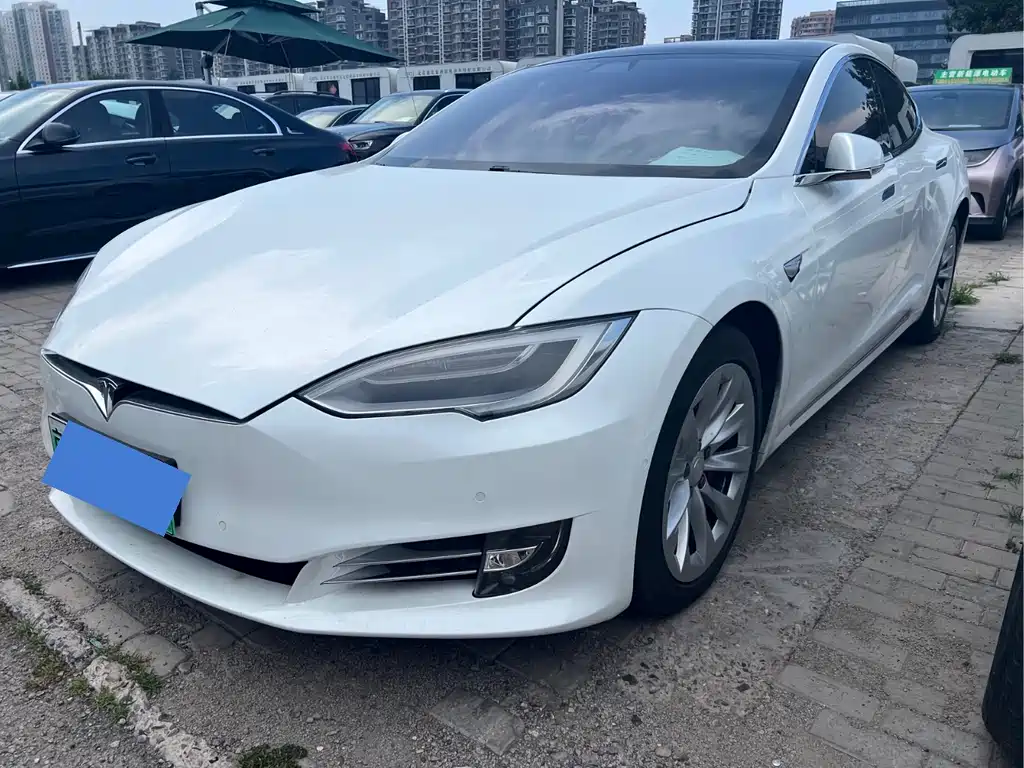 Tesla Model S 2019 — фото 1