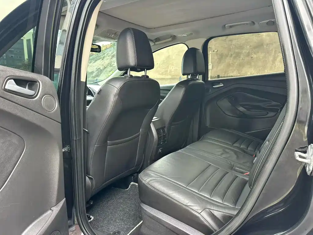 Ford Kuga 2015 — фото 5