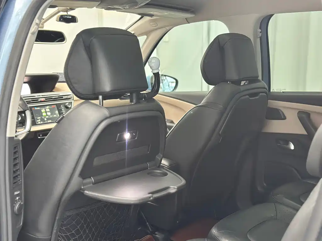 Citroen C4 Picasso 2015 — фото 31