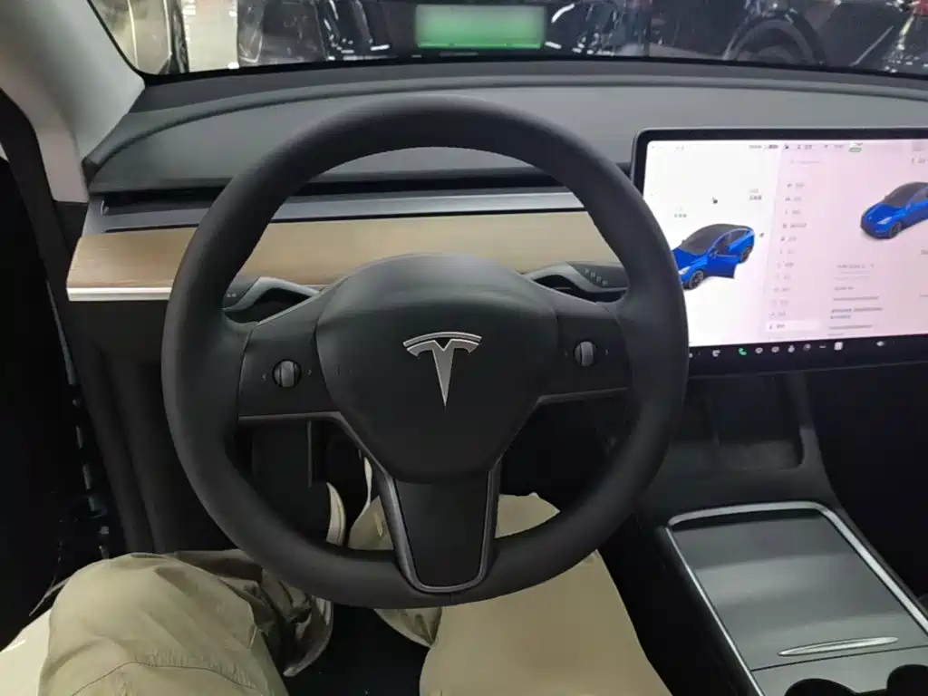 Tesla Model Y 2021 — фото 11