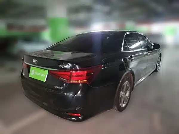 Toyota Crown 2016