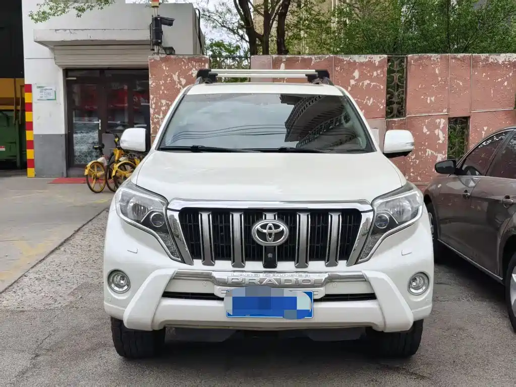 Toyota Prado 2017 — фото 2
