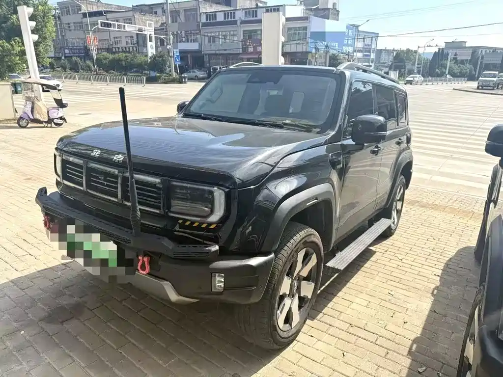 BAIC BJ40 Extended Range 2025 — фото 1
