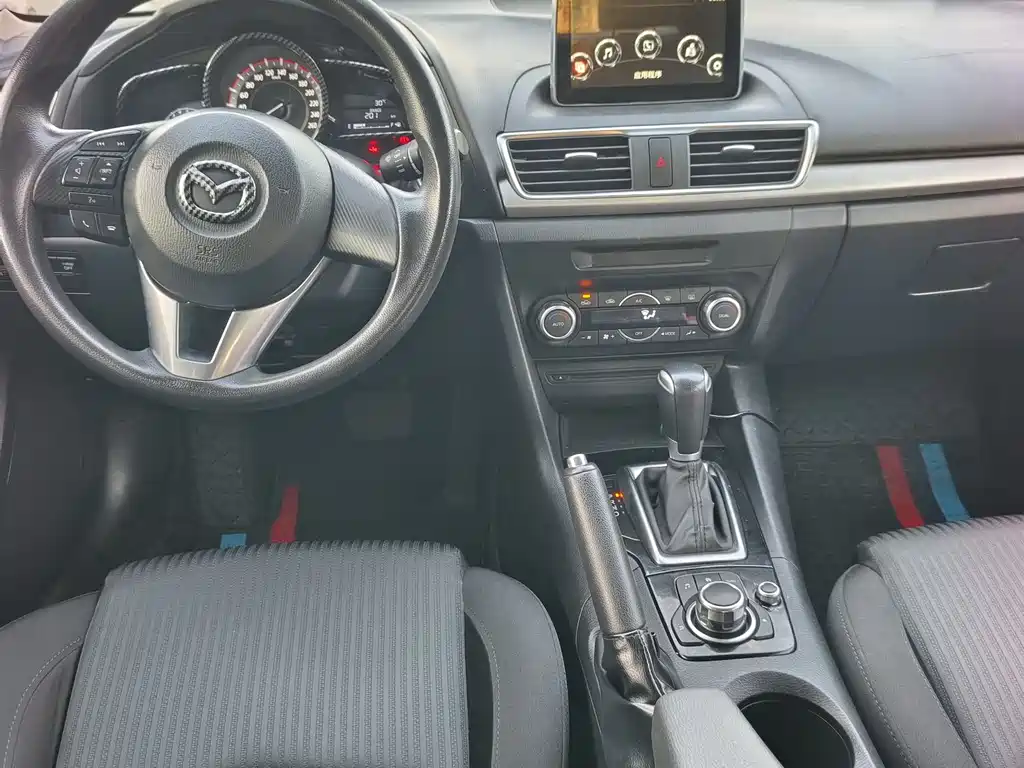 Mazda 3 Angkesela 2016