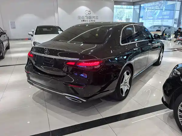 Mercedes-Benz E-Class 2021