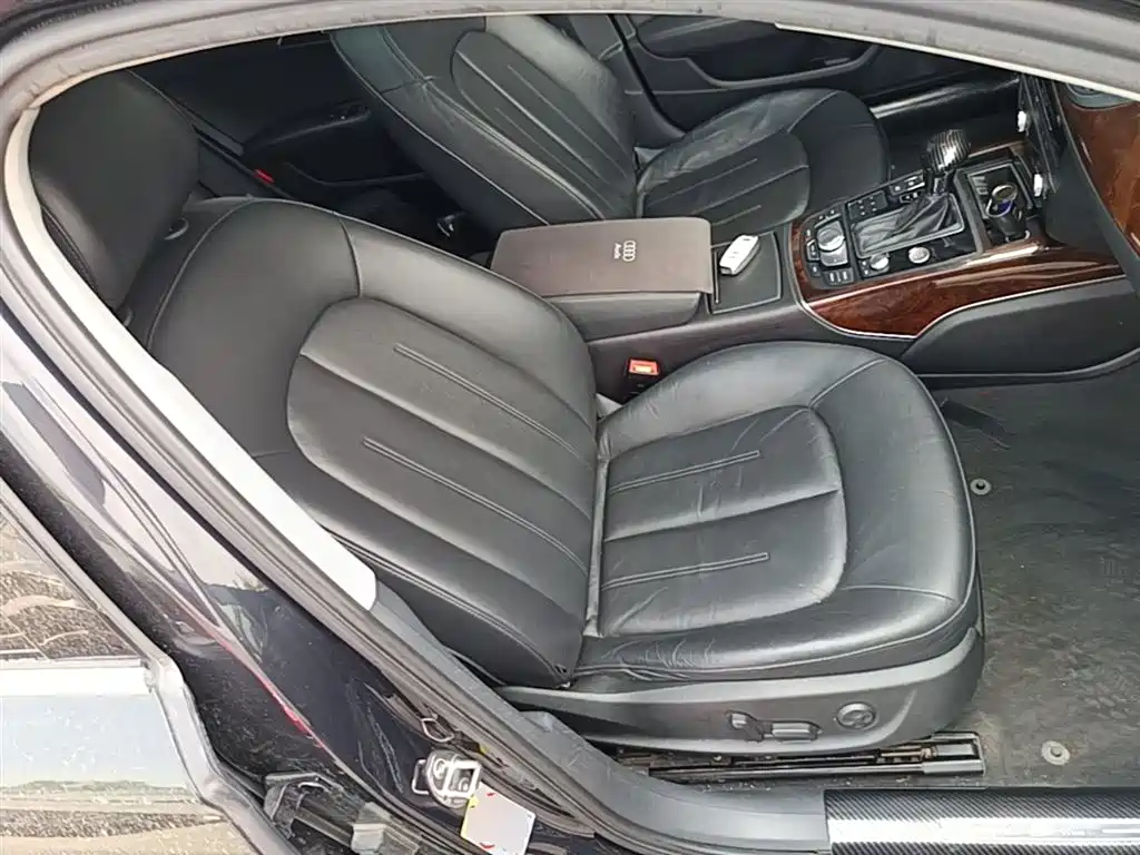Audi A6L 2015 — фото 25