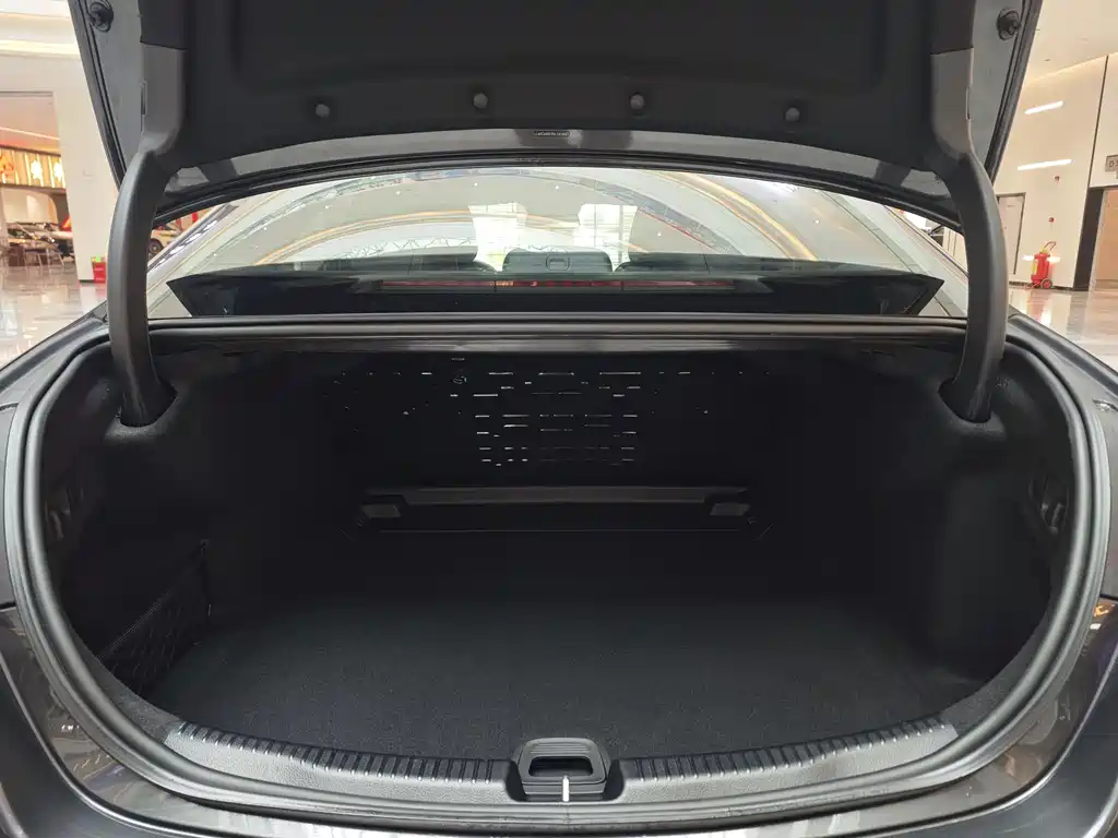 Mercedes-Benz C-Class 2022 — фото 6