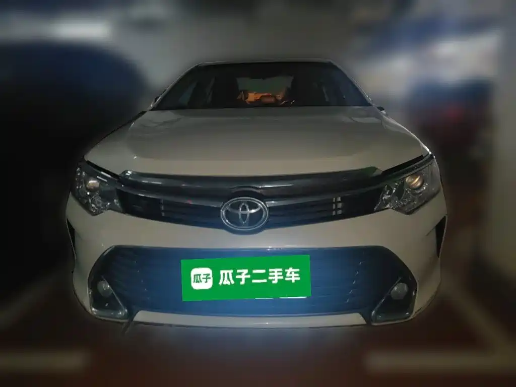 Toyota Camry 2015 — фото 24