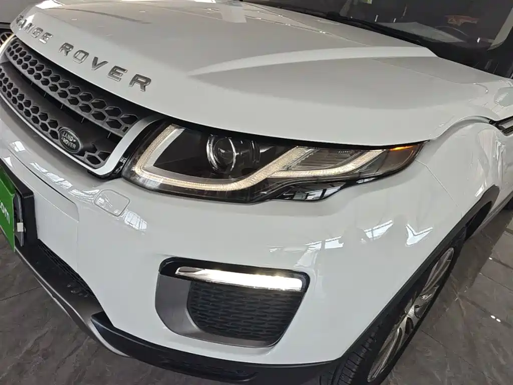 Land Rover Evoque 2017 — фото 24