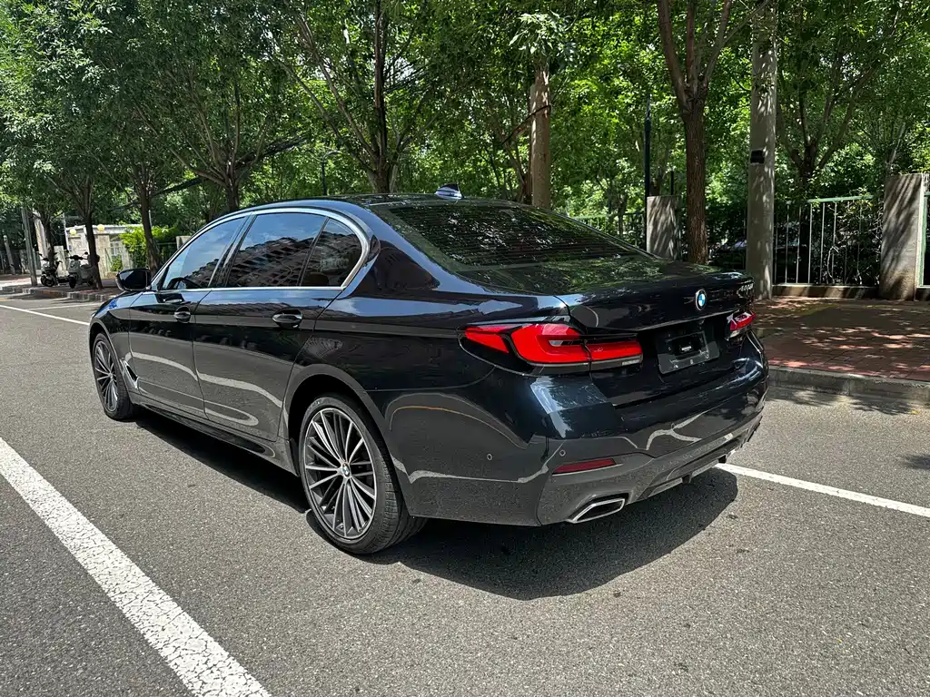 BMW 5 Series 2021