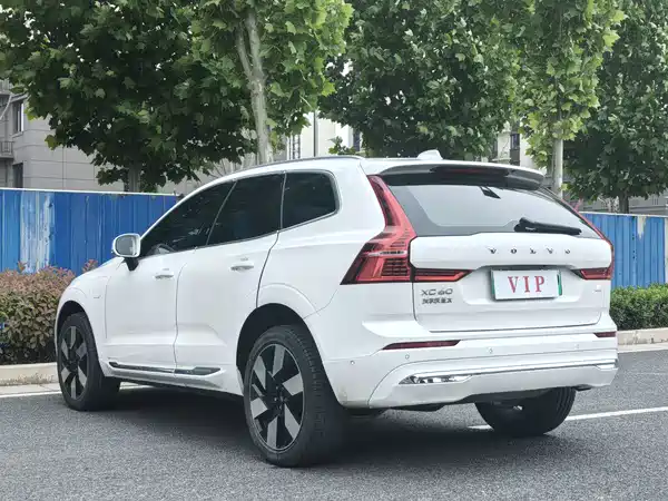 Volvo XC60 Plug-In Hybrid 2024