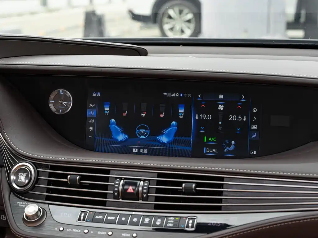 Lexus LS 2019 — фото 16
