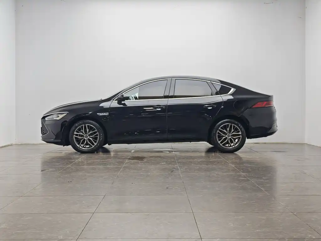 BYD Qin PLUS 2023 — фото 10