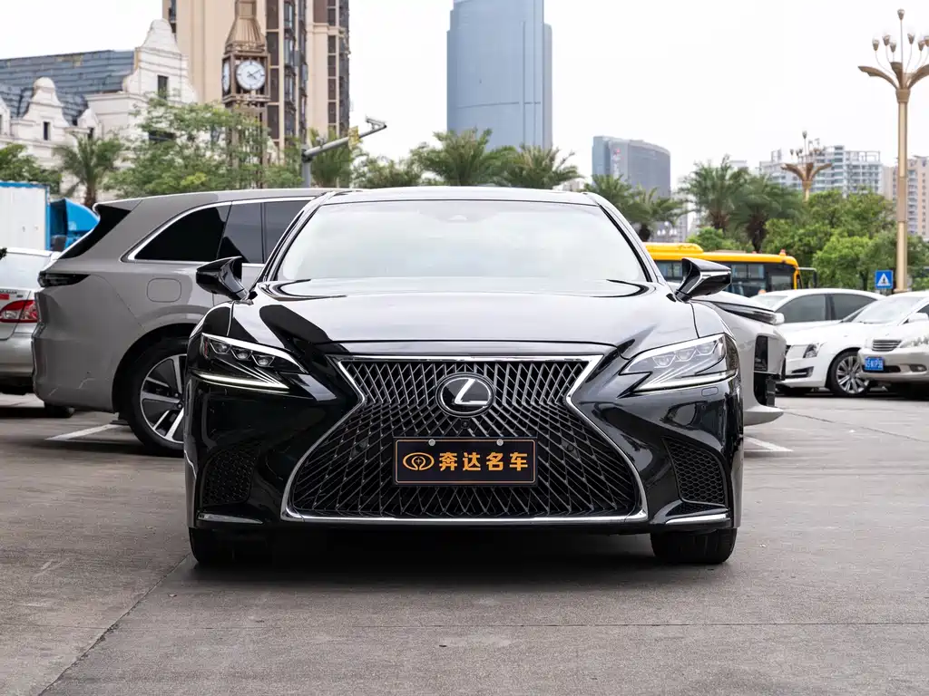 Lexus LS 2019