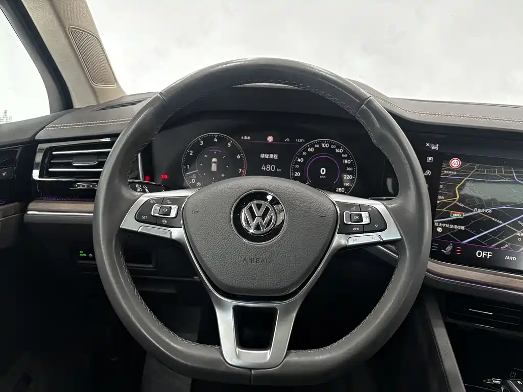 Volkswagen Touareg 2020 — фото 16
