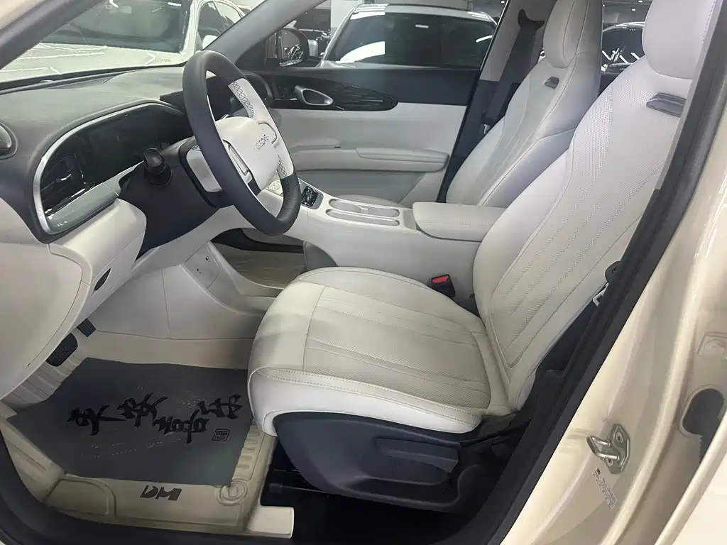 Geely Galaxy Starwish 2025 — фото 11