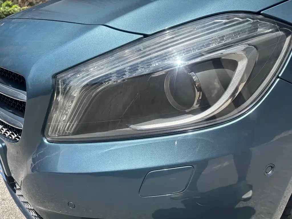 Mercedes-Benz A-Class 2015