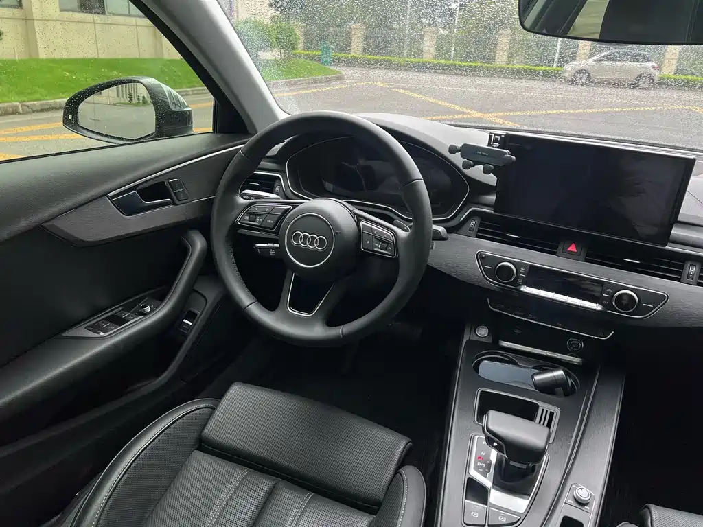 Audi A4L 2024 — фото 17