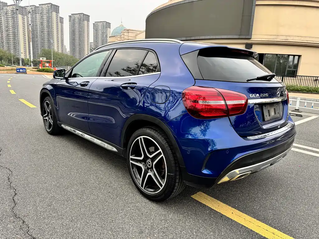 Mercedes-Benz GLA 2018 — фото 8