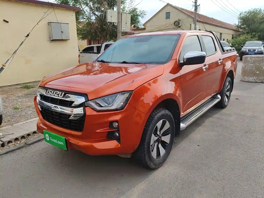 Isuzu D-MAX 2022 — фото 1