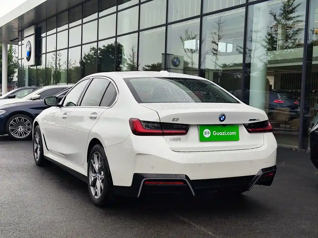BMW i3 2025