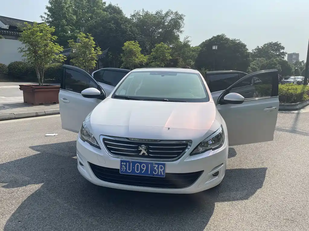 Peugeot 408 2015 — фото 13