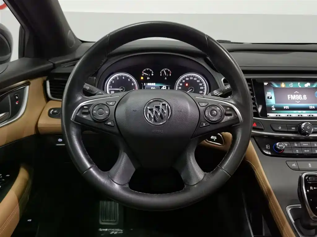 Buick LaCrosse 2018 — фото 11