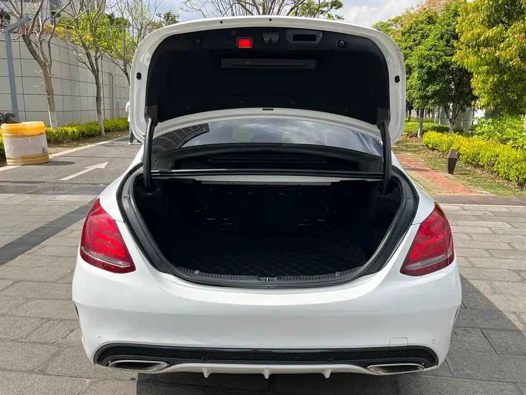 Mercedes-Benz C-Class 2018 — фото 26