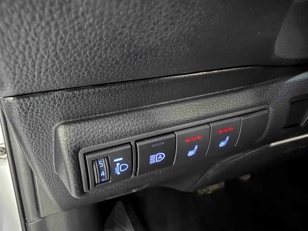 Toyota Corolla 2022 — фото 10