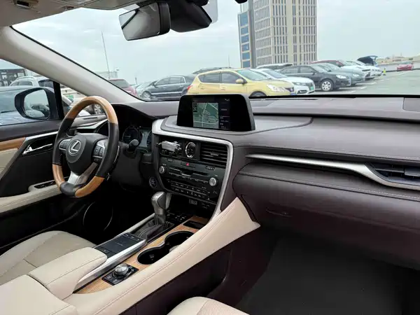 Lexus RX 2020