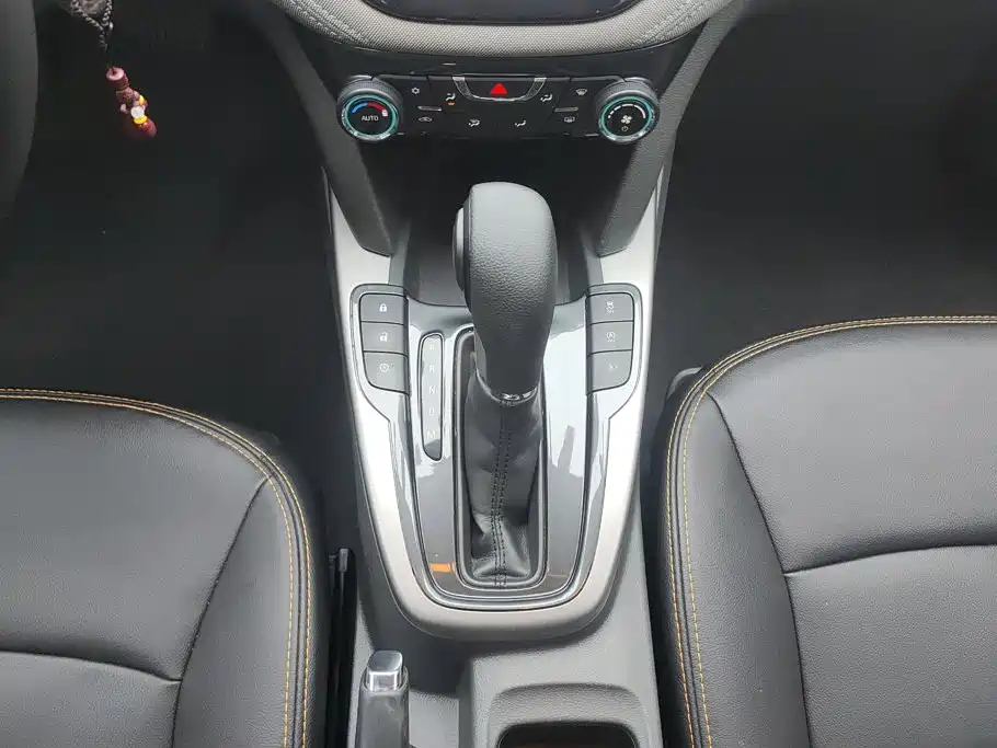 Chevrolet Malibu 2017 — фото 16