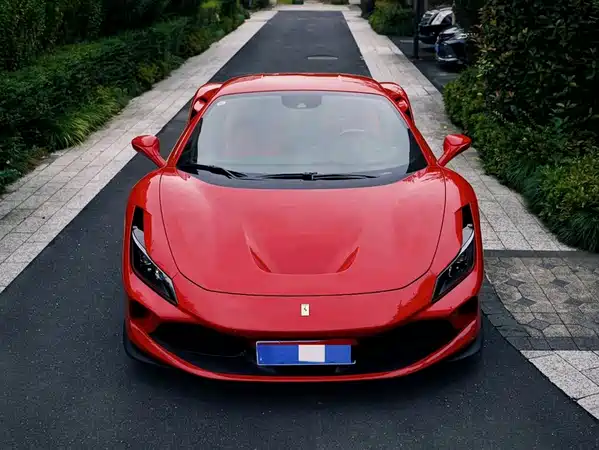 Ferrari F8 2022