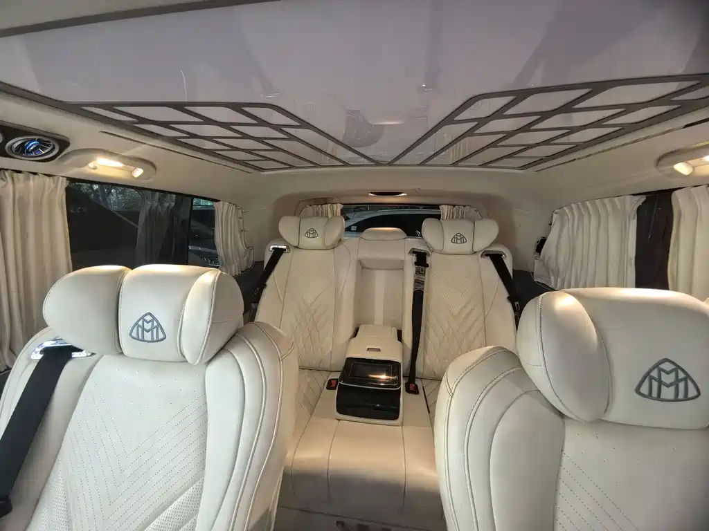 Mercedes-Benz Vito 2023 — фото 16