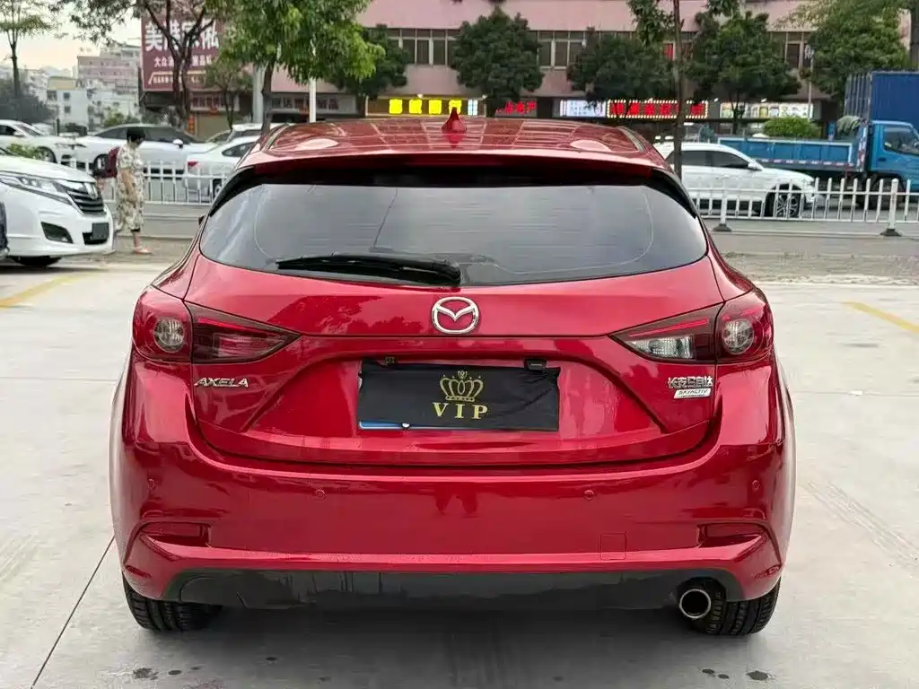 Mazda 3 Axela 2017 — фото 5