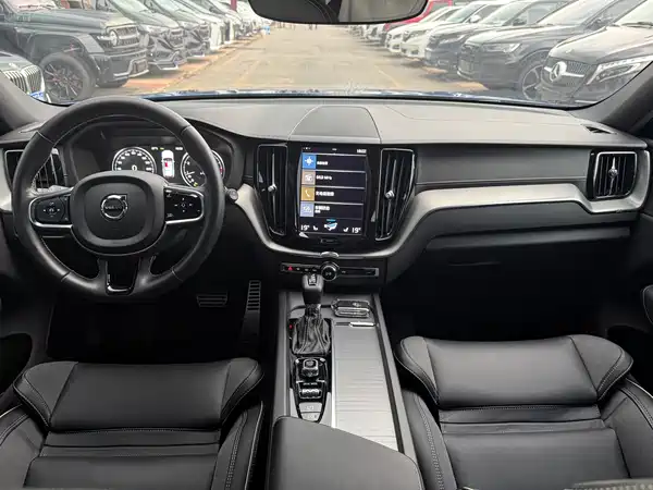 Volvo XC60 2021