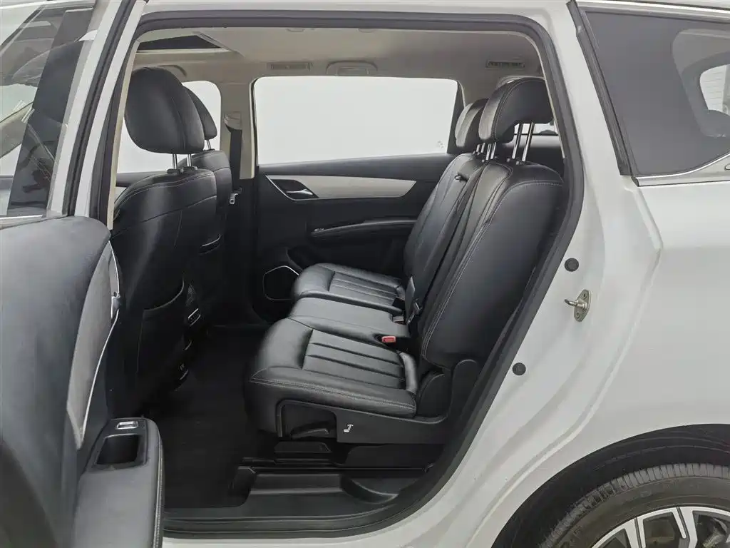 BYD MAX 2022 — фото 15