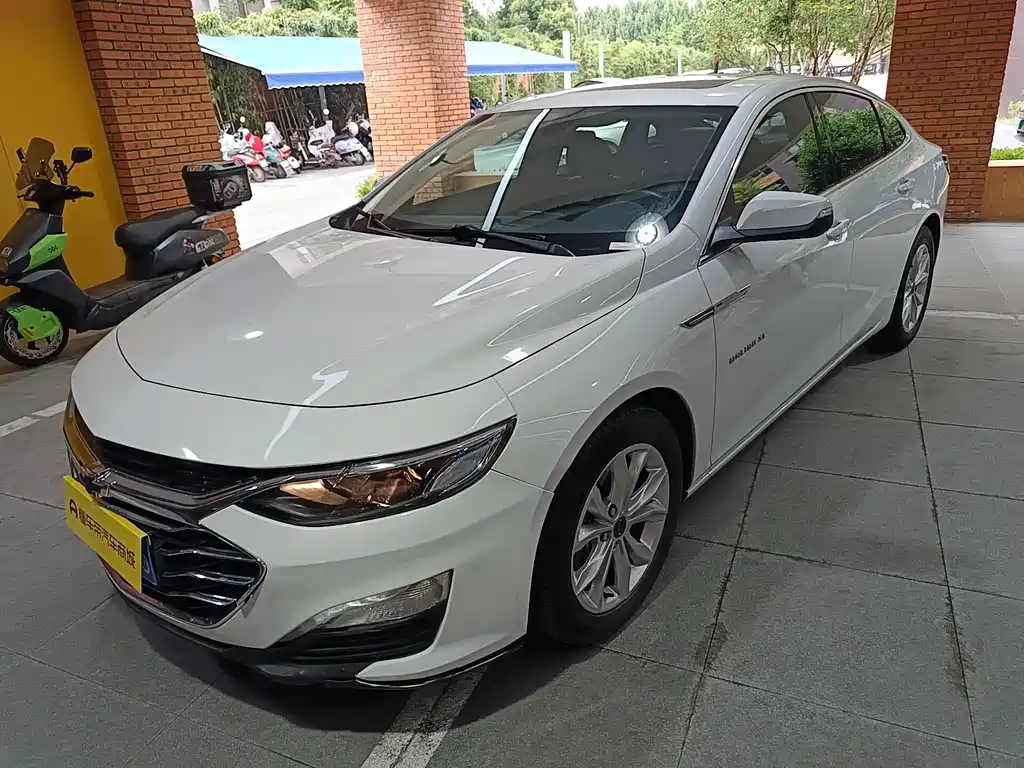 Chevrolet Malibu XL 2022 — фото 1