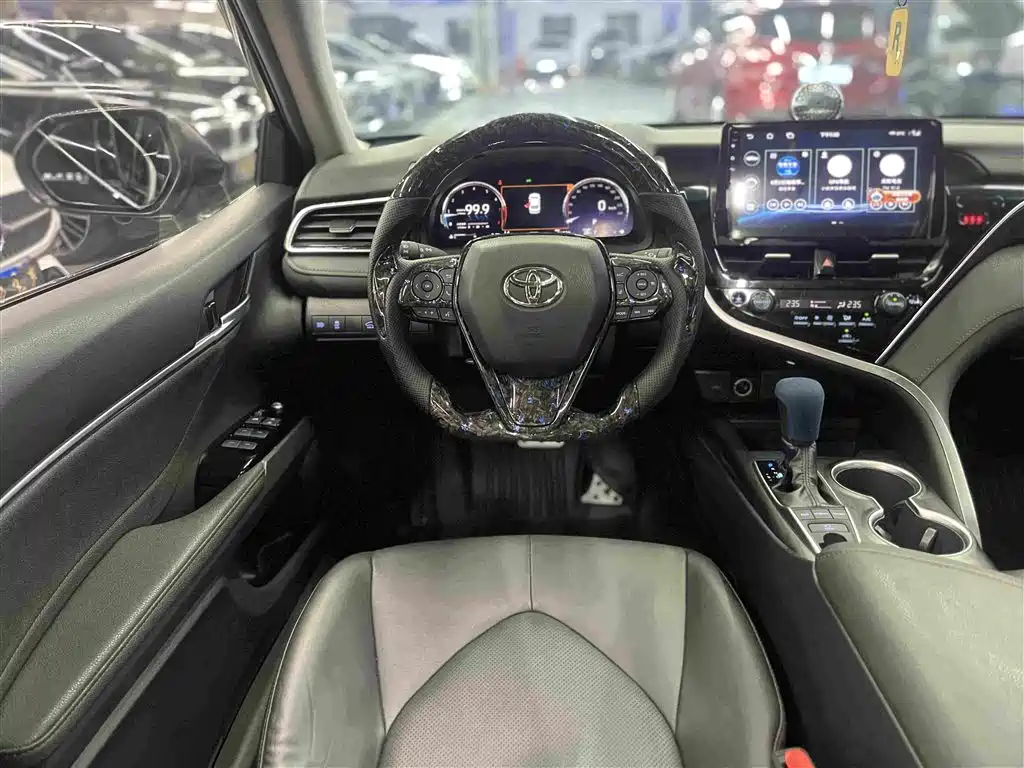 Toyota Camry 2022 — фото 17