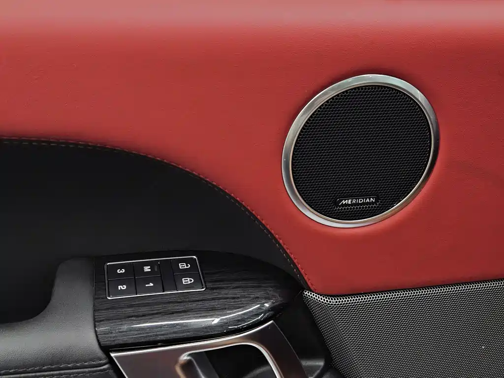 Land Rover Sport 2022 — фото 18