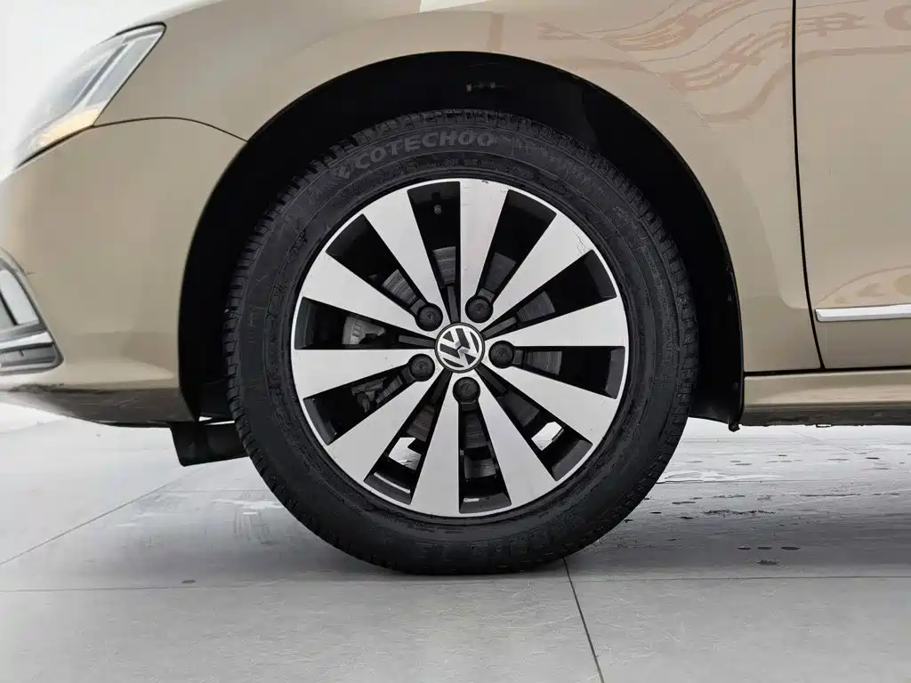 Volkswagen Sagitar 2016 — фото 17